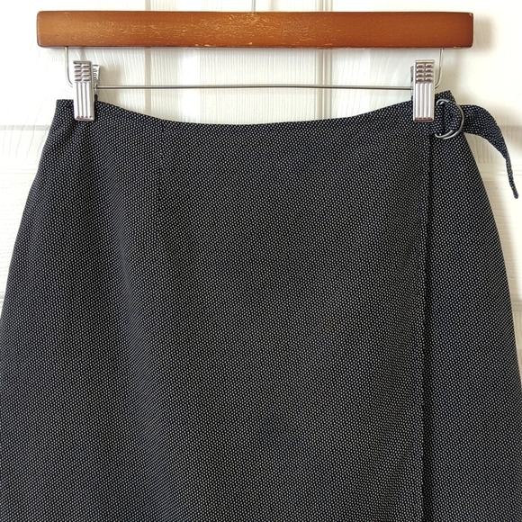 Express 90's Vintage Micro Polka Dot Silk High Waisted Mini Wrap Skirt Black 5/6 - Picture 2 of 10